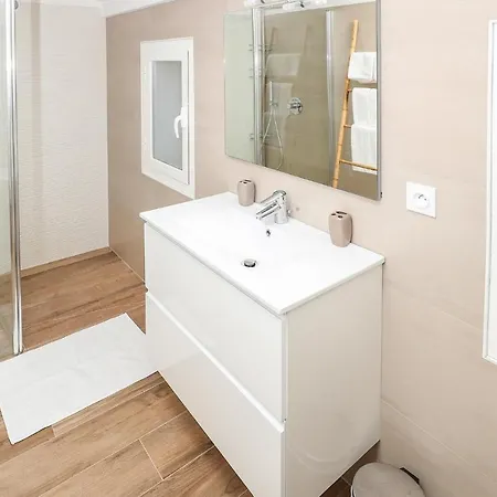 펜션 Amazing In W/ Outdoor Swimming Pool, Wifi And 3 Bedrooms Montegrosso